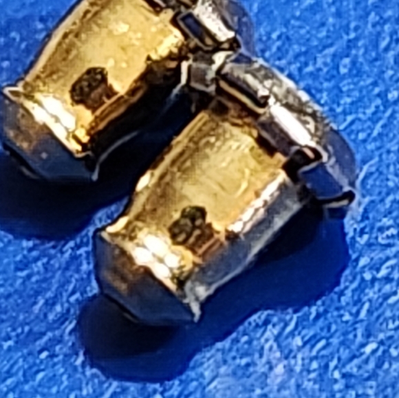 RICHELIEU Faux Pearl Stud Earrings - Picture 6 of 11